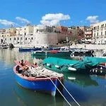 Levante Al Porto
